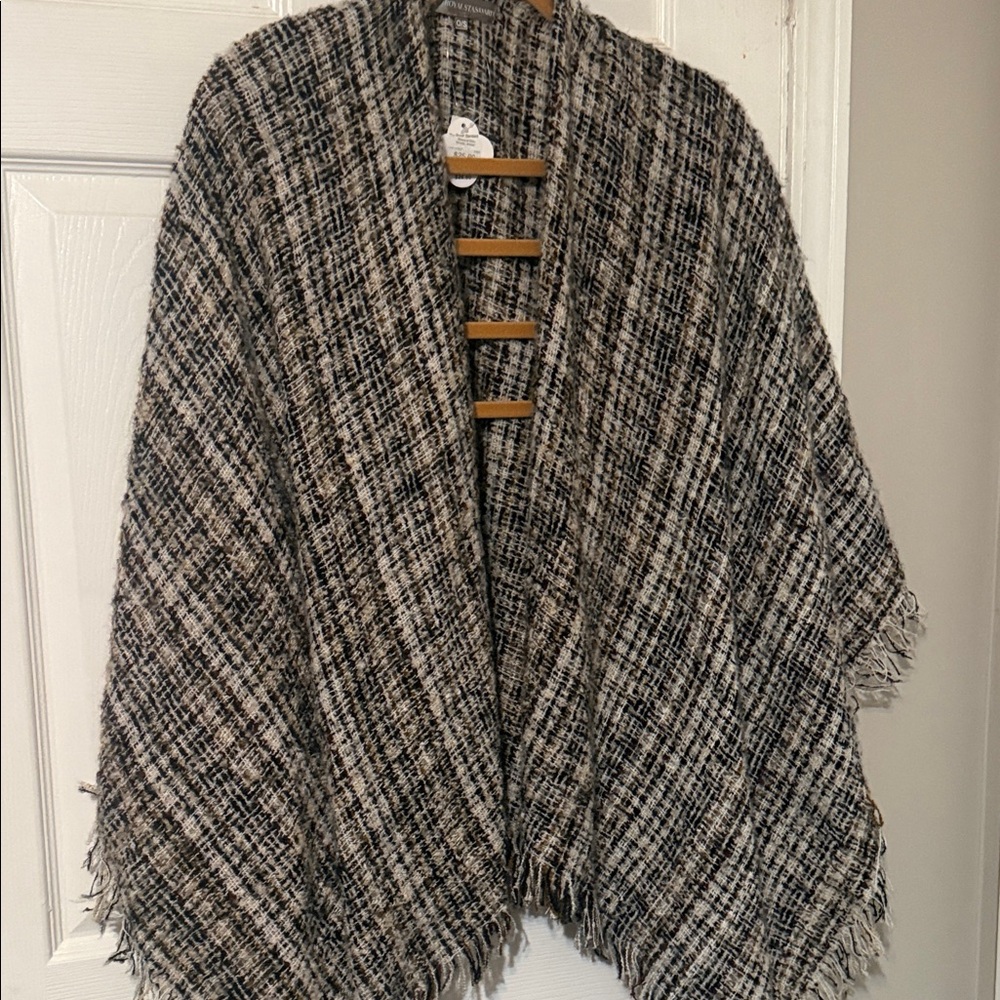 Royal Standard Checkered Cape with Fringe